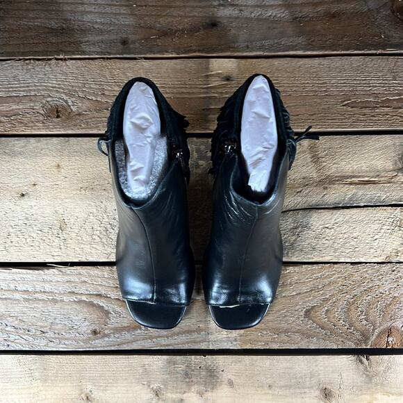 Vince Camuto Amenala Heeled Peep Toe Bootie - Black Leather - 6 - NWOB - Picture 5 of 8